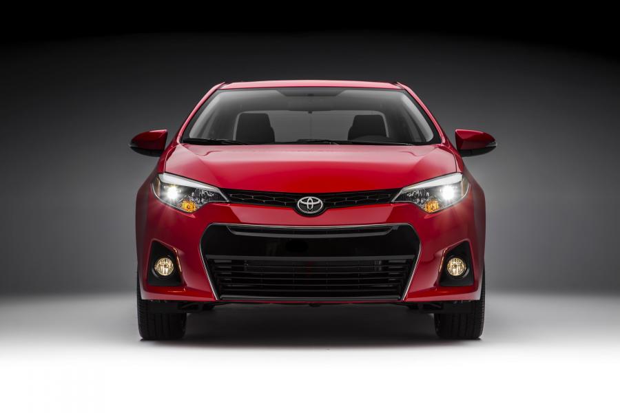  Toyota Corolla S Special Edition 2015 года  (фото 3 из 7)
